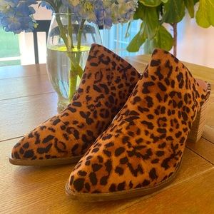 Women’s DV dolce vita Freya leopard print mule clog booties
